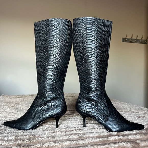 Max Studio Shoes - Max Studio Women 10‎ M Black Snakeskin Embossed Leather Knee High Heeled Boots